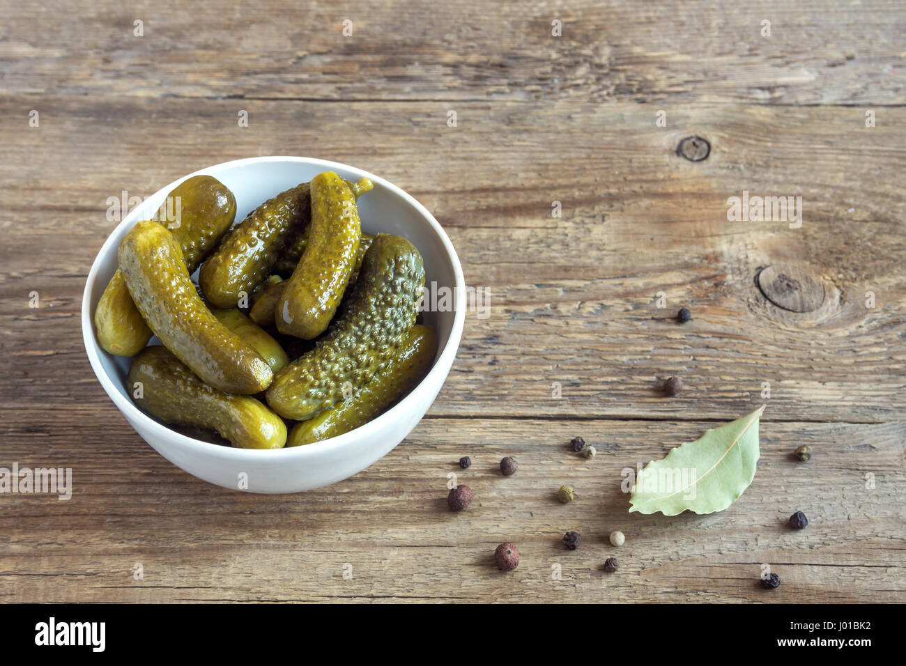 Eingelegte cornichons -Fotos und -Bildmaterial in hoher Auflösung – Alamy