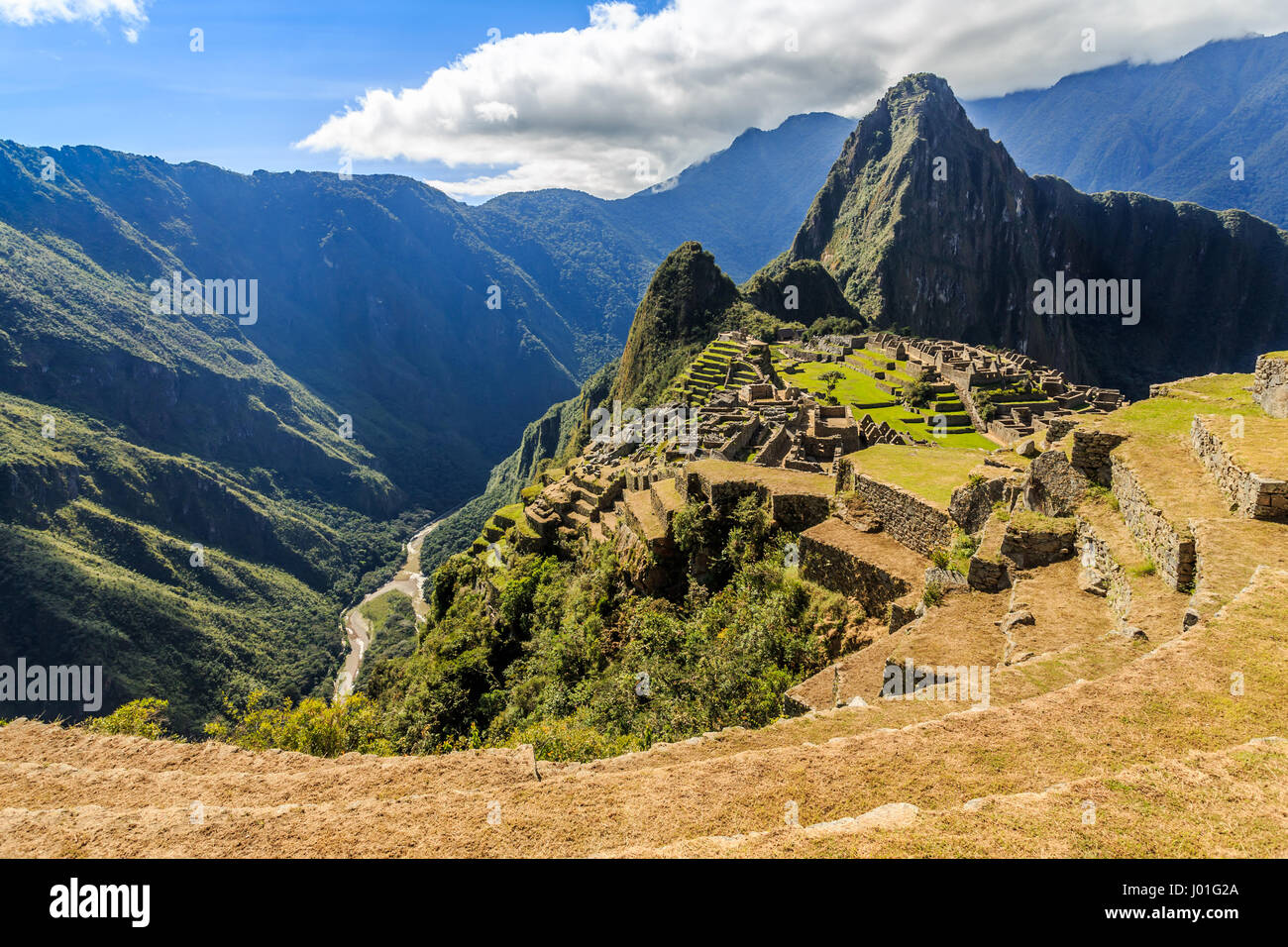 Blick von oben nach alten Inka-Ruinen und Wayna Picchu, Machu Picchu, Urubamba ist, Peru Stockfoto Blick von oben nach alten Inka-Ruinen und Wayna Picchu, Machu Picchu, Urubamba ist, Peru Stockfoto