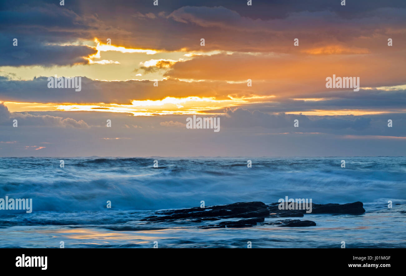 Blick über den Bristolkanal von Nash Point beach Stockfoto