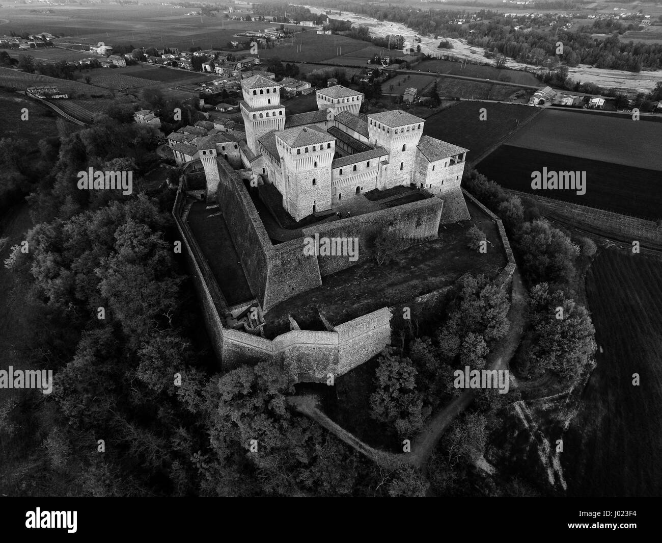 TORRECHIARA Burg (Luftbild). Langhirano, Emilia Romagna, Italien Stockfoto