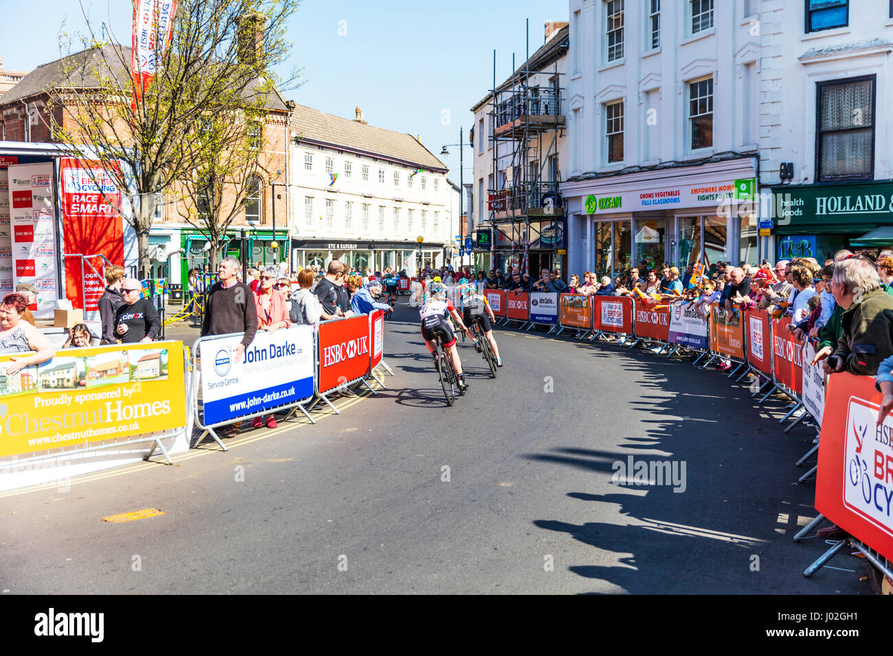 Louth, Lincolnshire, UK. 9. April 2017. Rundgang durch die Wolds in Louth Lincolnshire UK England 09/04/2017HSBC UK British Cycling national Women es Serie Straße Profi-Radsport-teams und Radprofis Radeln rund um die Wolds auf einen britischen Cycling Road Wettkampf. Womens Event gewonnen, indem die Frauen Tour von The Wolds ist ein Womens Road Series-Event über 62miles gehalten. Die Männer Tour von The Wolds ist ein Spring Cup Series Event statt über 102miles Credit: ikonische Cornwall/Alamy Live News Stockfoto
