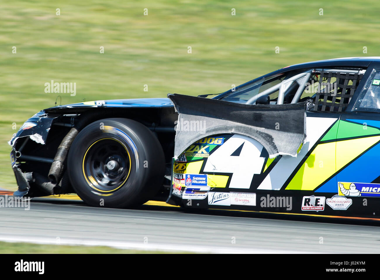 Valencia, Spanien. 9. April 2017.  Probleme für Giudice während der NASCAR WHELEN EUROSERIE Sitzung Sonntag in Circuit Ricardo Tormo, Cheste, Valencia, Spanien. Foto: Cronos/Omar Arnau/Alamy Live News Stockfoto