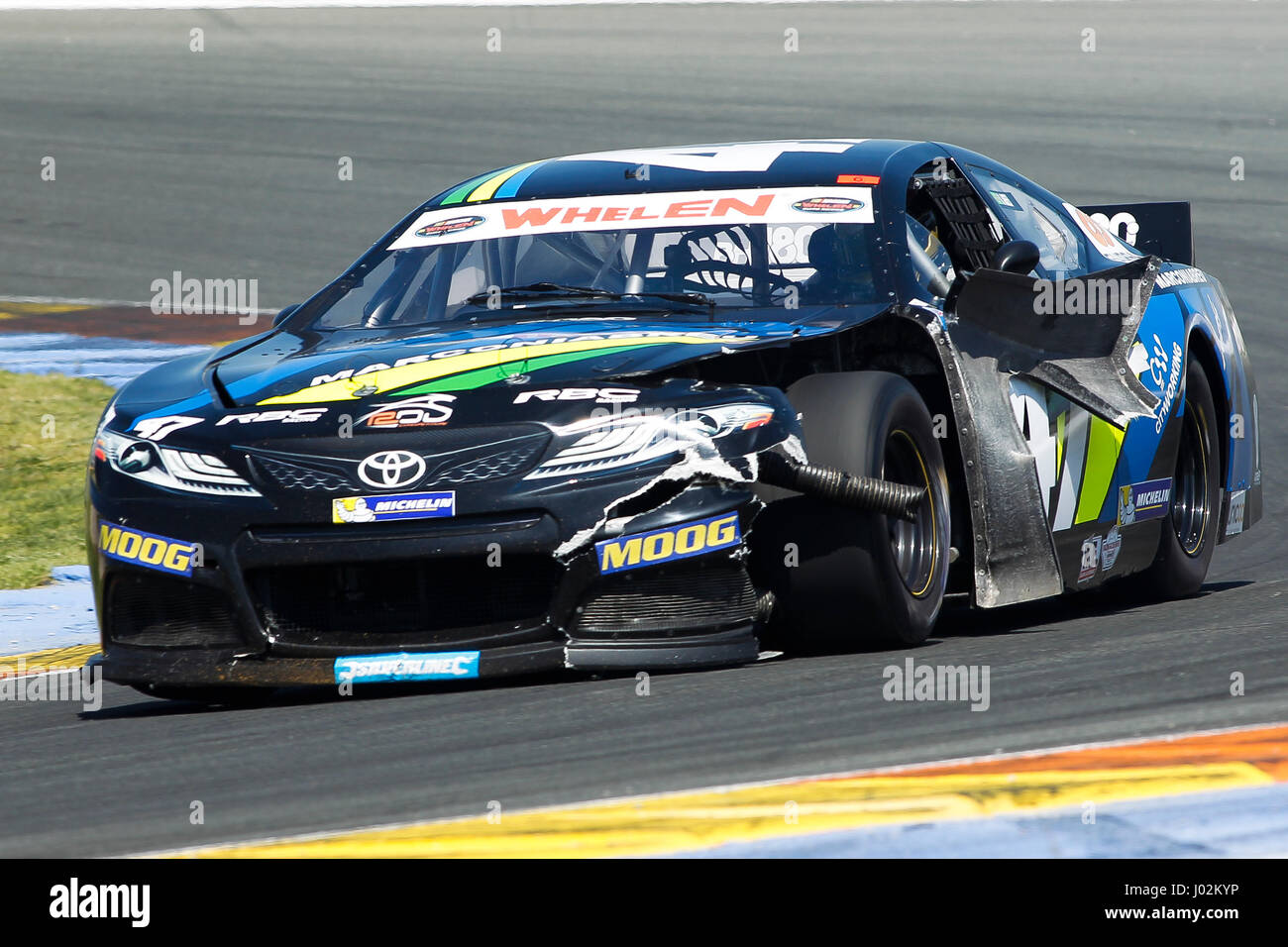 Valencia, Spanien. 9. April 2017.  Probleme für Giudice während der NASCAR WHELEN EUROSERIE Sitzung Sonntag in Circuit Ricardo Tormo, Cheste, Valencia, Spanien. Foto: Cronos/Omar Arnau/Alamy Live News Stockfoto