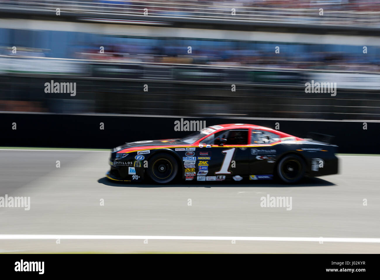 Valencia, Spanien. 9. April 2017.  Borja Garcia während der NASCAR WHELEN EUROSERIE Sitzung Sonntag in Circuit Ricardo Tormo, Cheste, Valencia, Spanien. Foto: Cronos/Omar Arnau/Alamy Live News Stockfoto
