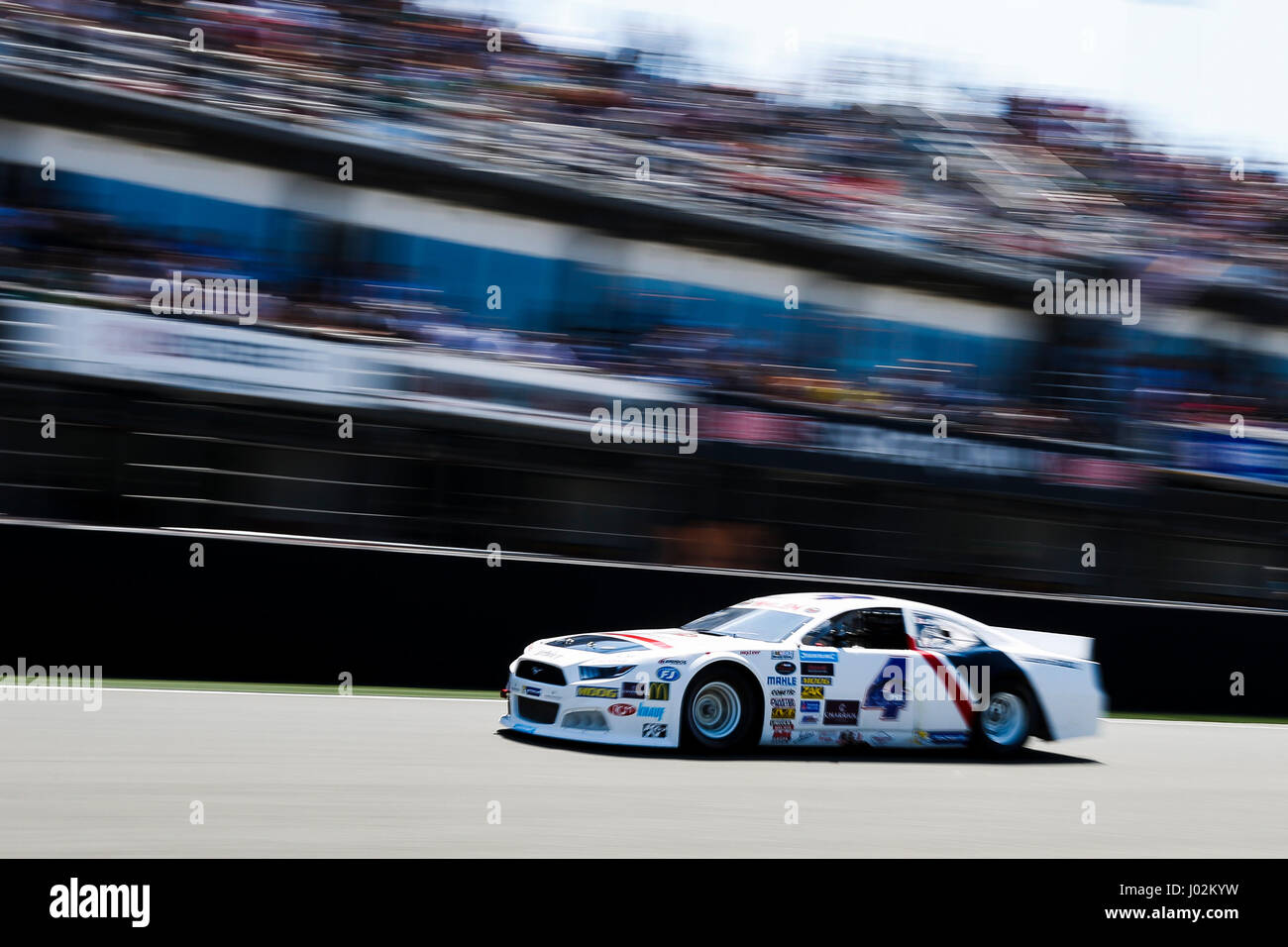 Valencia, Spanien. 9. April 2017.  Doubek während der NASCAR WHELEN EUROSERIE Sitzung Sonntag in Circuit Ricardo Tormo, Cheste, Valencia, Spanien. Foto: Cronos/Omar Arnau/Alamy Live News Stockfoto