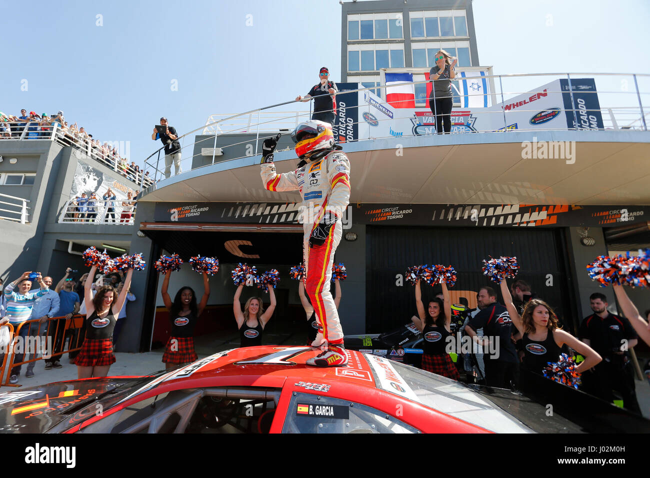 Valencia, Spanien. 9. April 2017.  Sieg für Borja Garcia während der NASCAR WHELEN EUROSERIE Sitzung Sonntag in Circuit Ricardo Tormo, Cheste, Valencia, Spanien. Foto: Cronos/Omar Arnau/Alamy Live News Stockfoto