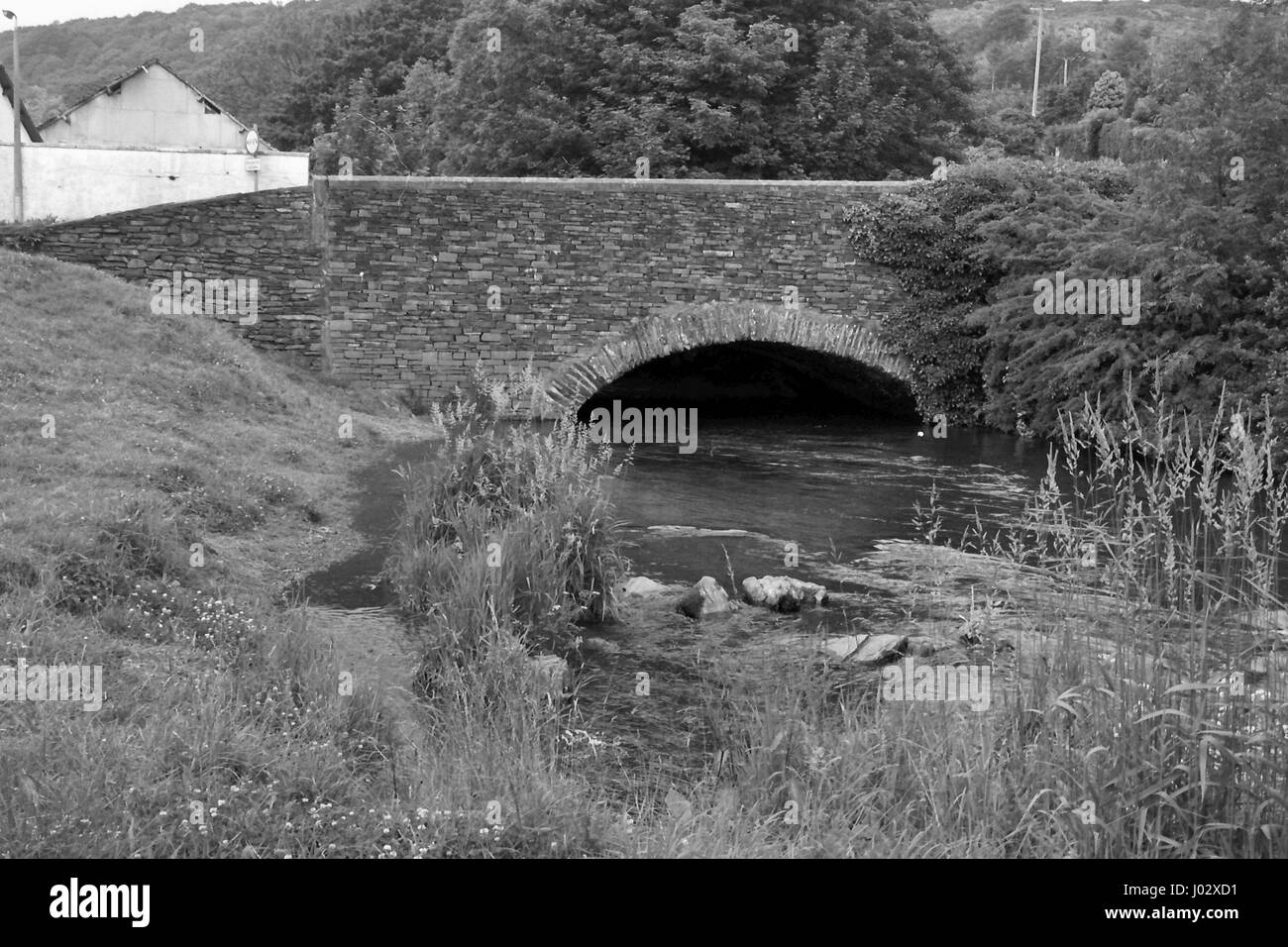 Spark-Brücke in Cumbria (Lllack und weiß)] Stockfoto