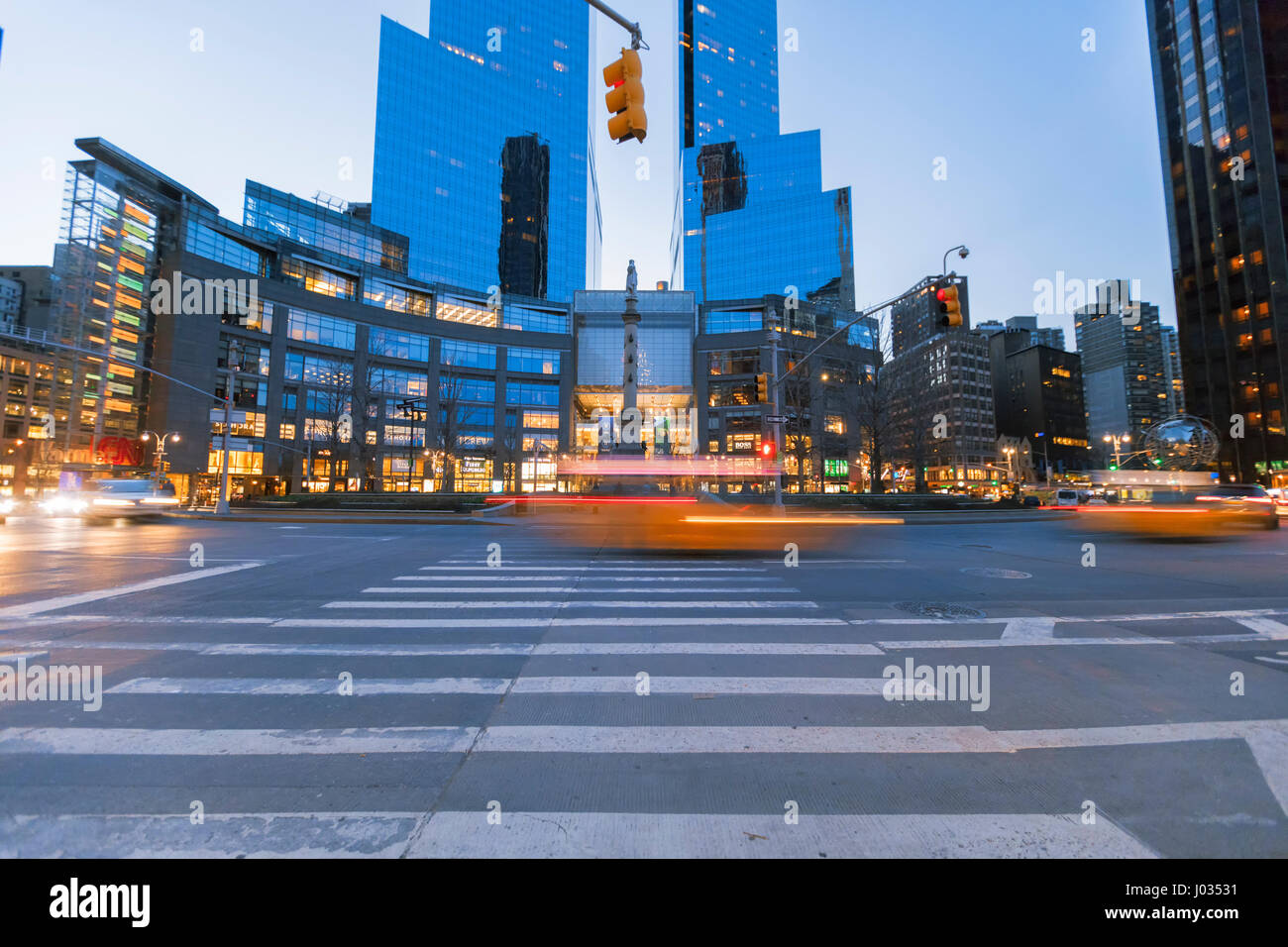 New York City, USA-April 2, 2017: Time Warner Center von Columbus Circle gesehen, es war der höchste aufgeführten Marktwert in New York City, $1,1 Billio Stockfoto