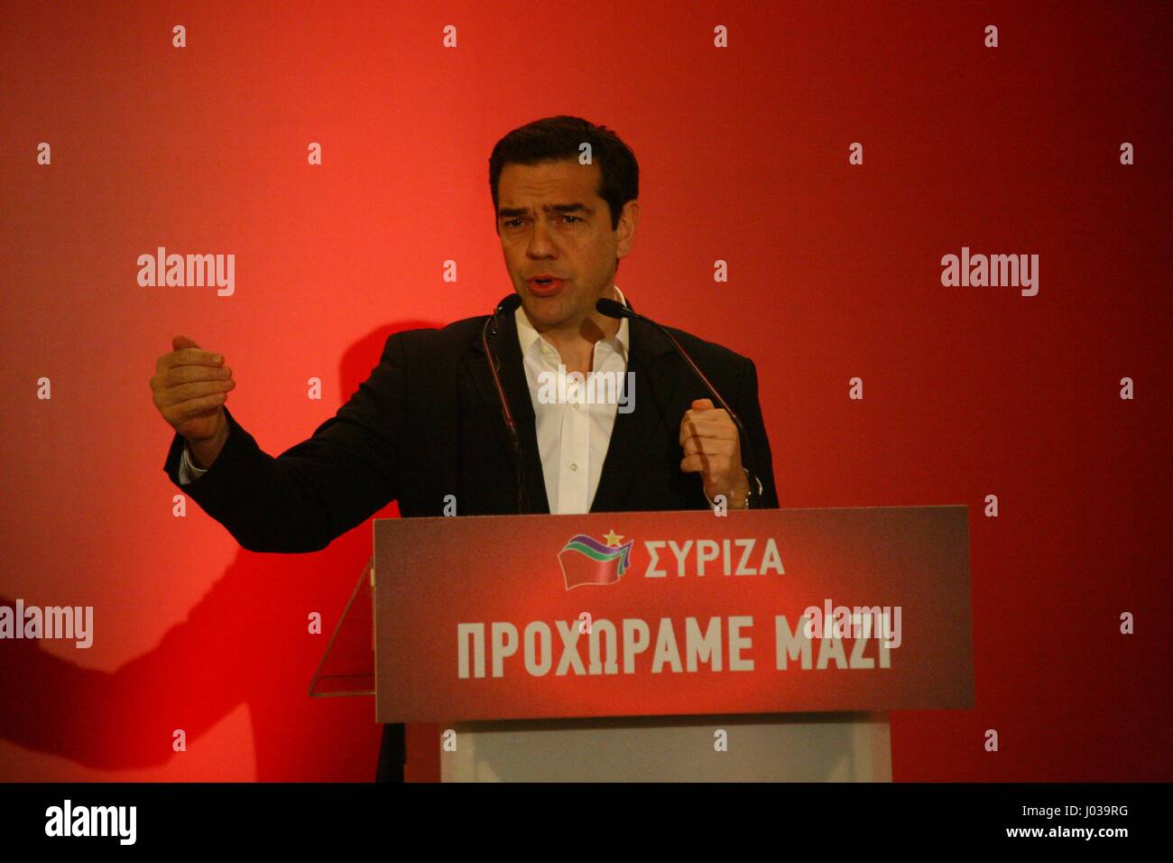 Athen, Griechenland. 9. April 2017. Der griechische Premierminister Alexis Tsipras hält eine Rede auf der Konferenz der politischen Partei Syriza (Koalition der radikalen Linken) in Athen. Bildnachweis: George Panagakis/Pacific Press/Alamy Live-Nachrichten Stockfoto