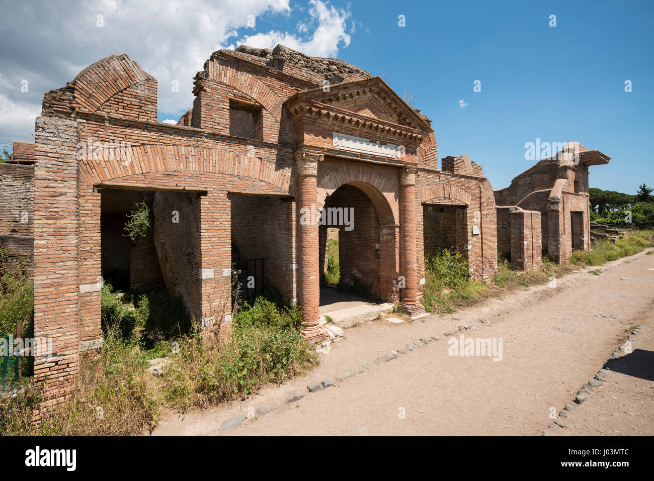 Rom. Italien. Ostia Antica. Horrea Epagathiana und Epaphroditiana, Reste eines großen Lagerkomplexes. Stockfoto