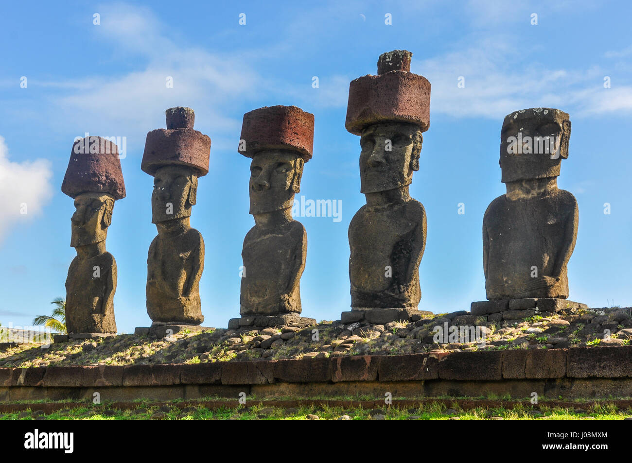 Moai Statuen stehen auf Anakena Beach in Osterinsel, Chile Stockfoto