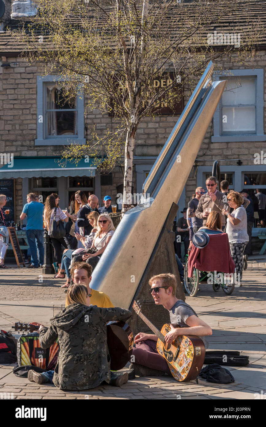 Die Sonnenuhr im Zentrum von Hebden Bridge. Calderdale West Yorkshire. Stockfoto