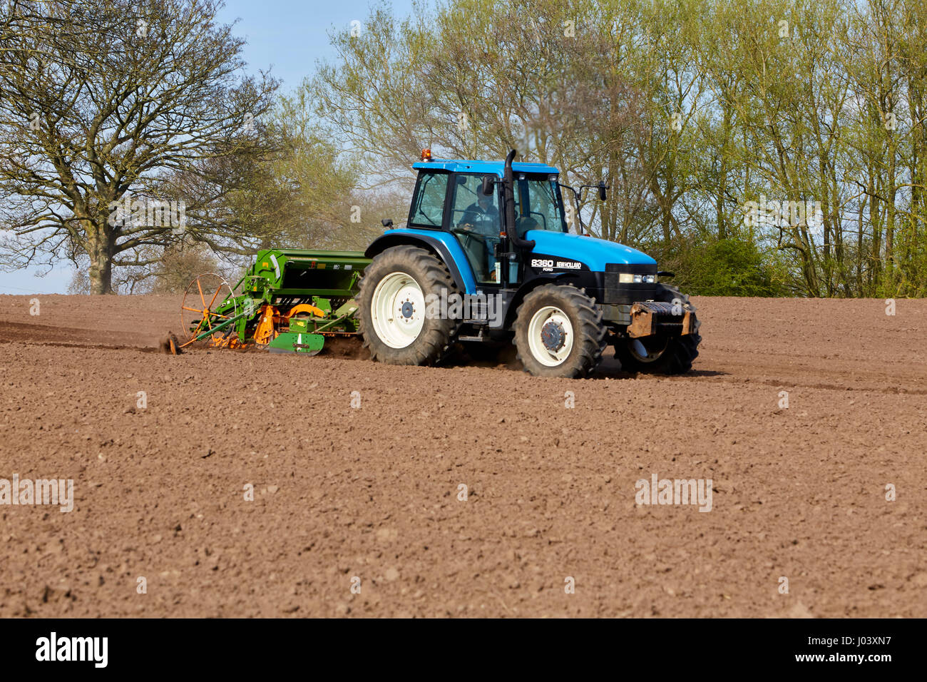 Drillmaschine Aussaat Sommergerste UK Stockfoto