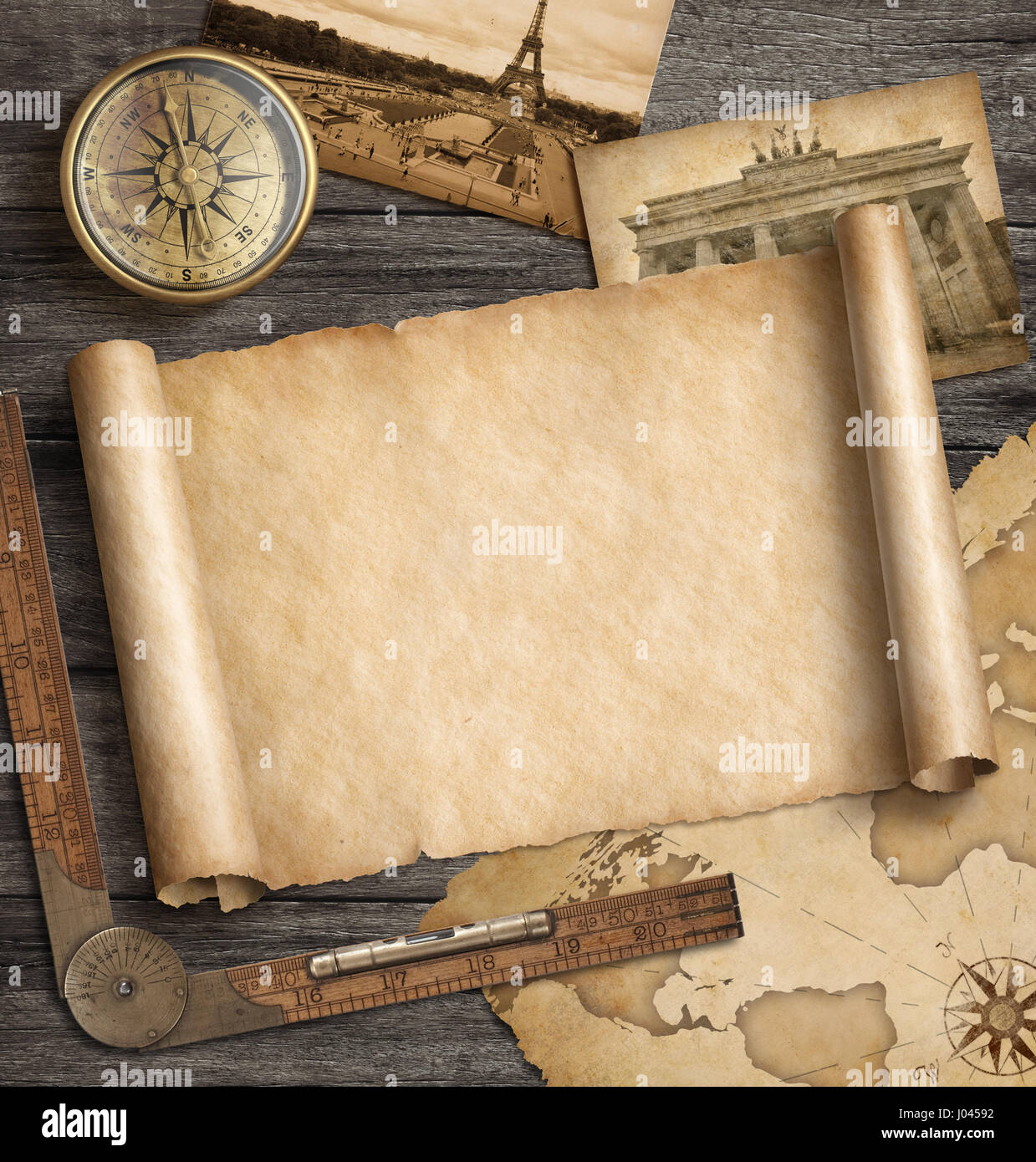 Alte Map-Hintergrund mit Kompass. Abenteuer und Reisen-Konzept. 3D Illustration. Stockfoto