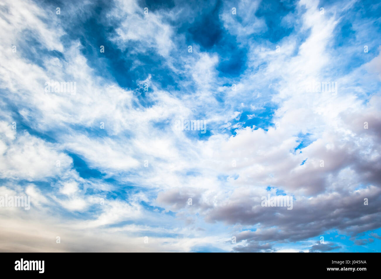 Dramatische bewölkter Himmel Hintergrund Stockfoto