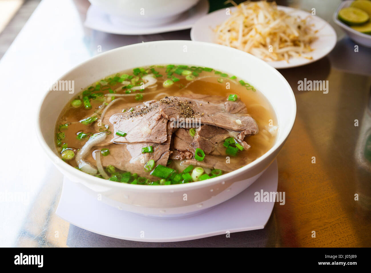 Traditionelle vietnamesische Pho Suppe Stockfoto