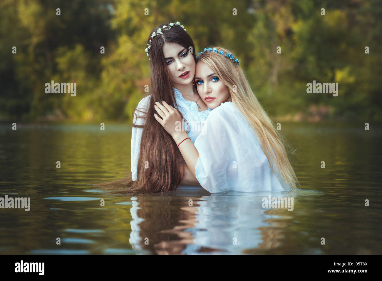 Lesbians Stockfotos und -bilder Kaufen - Alamy