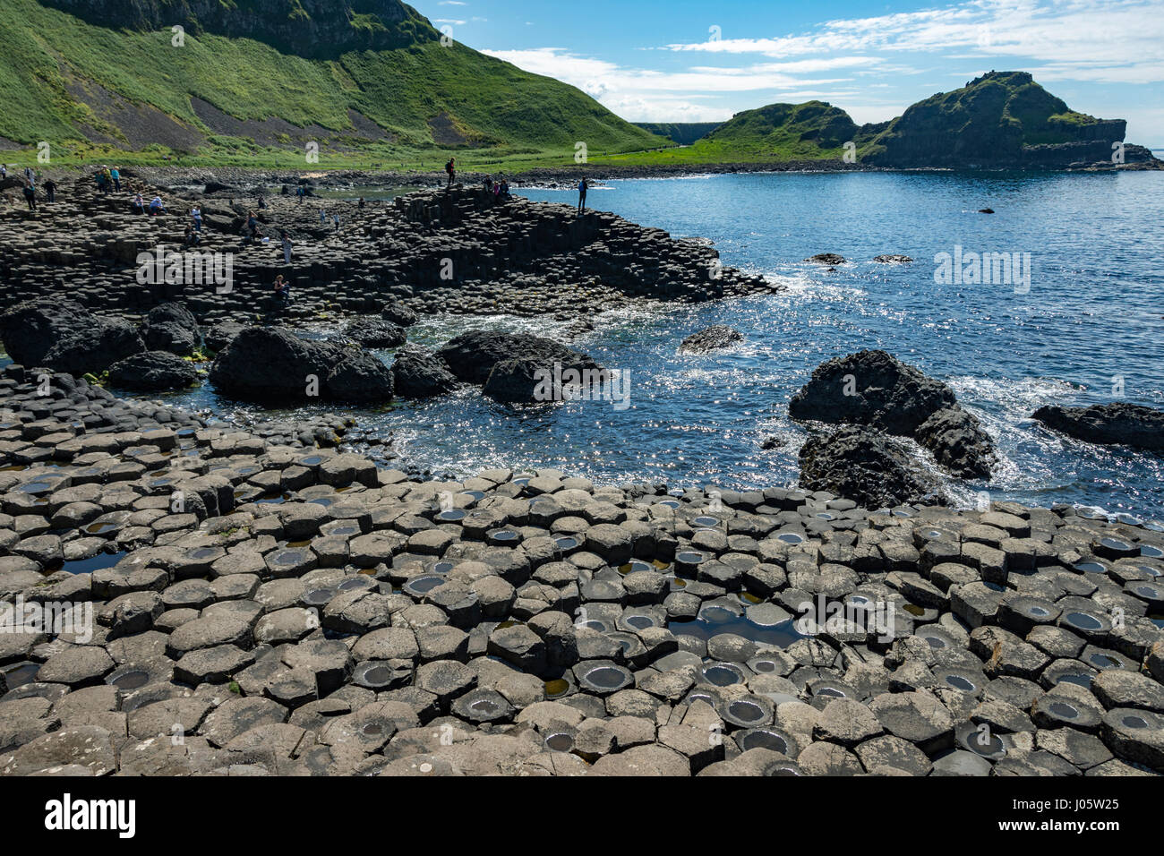 Den kleinen Damm der Giant es Causeway, Causeway-Küste, County Antrim, Nordirland, Vereinigtes Königreich Stockfoto