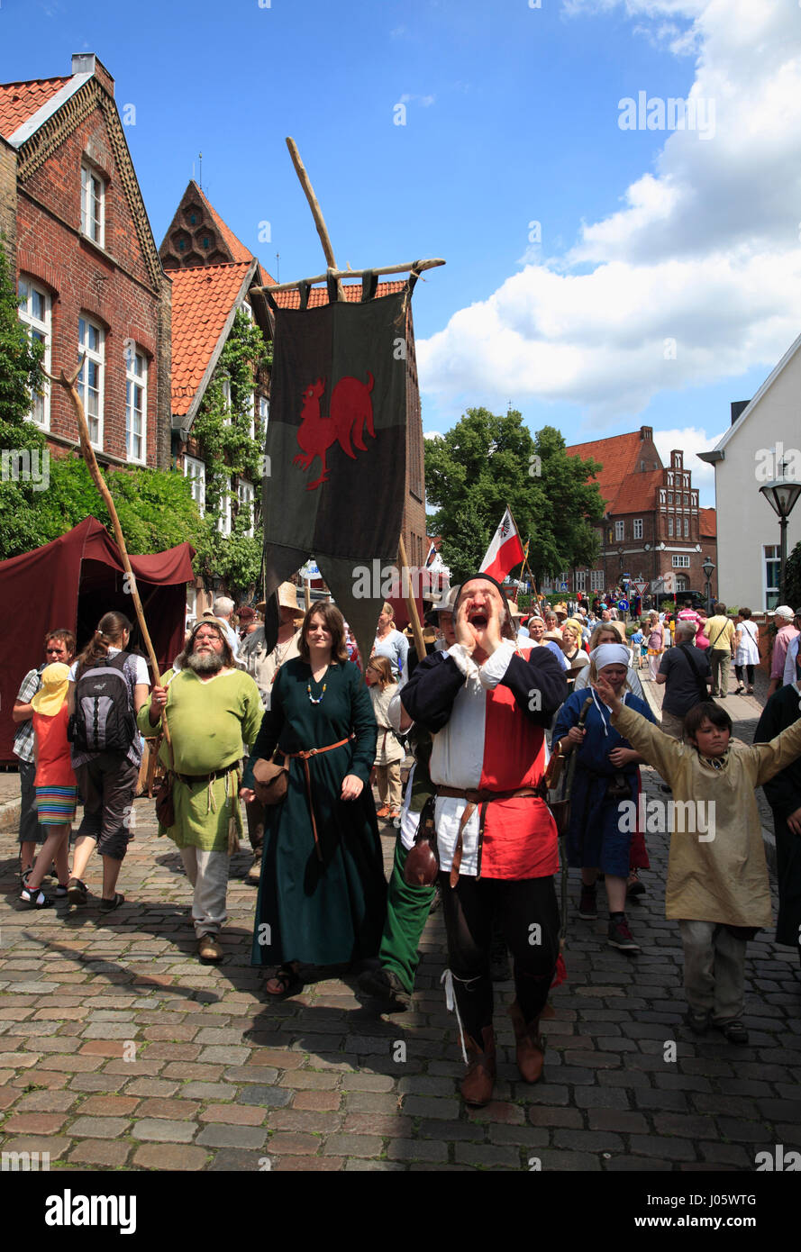 Festival Alte Handwerkerstrasse in der alten Stadt Lüneburg, Lüneburg, Niedersachsen, Deutschland Stockfoto