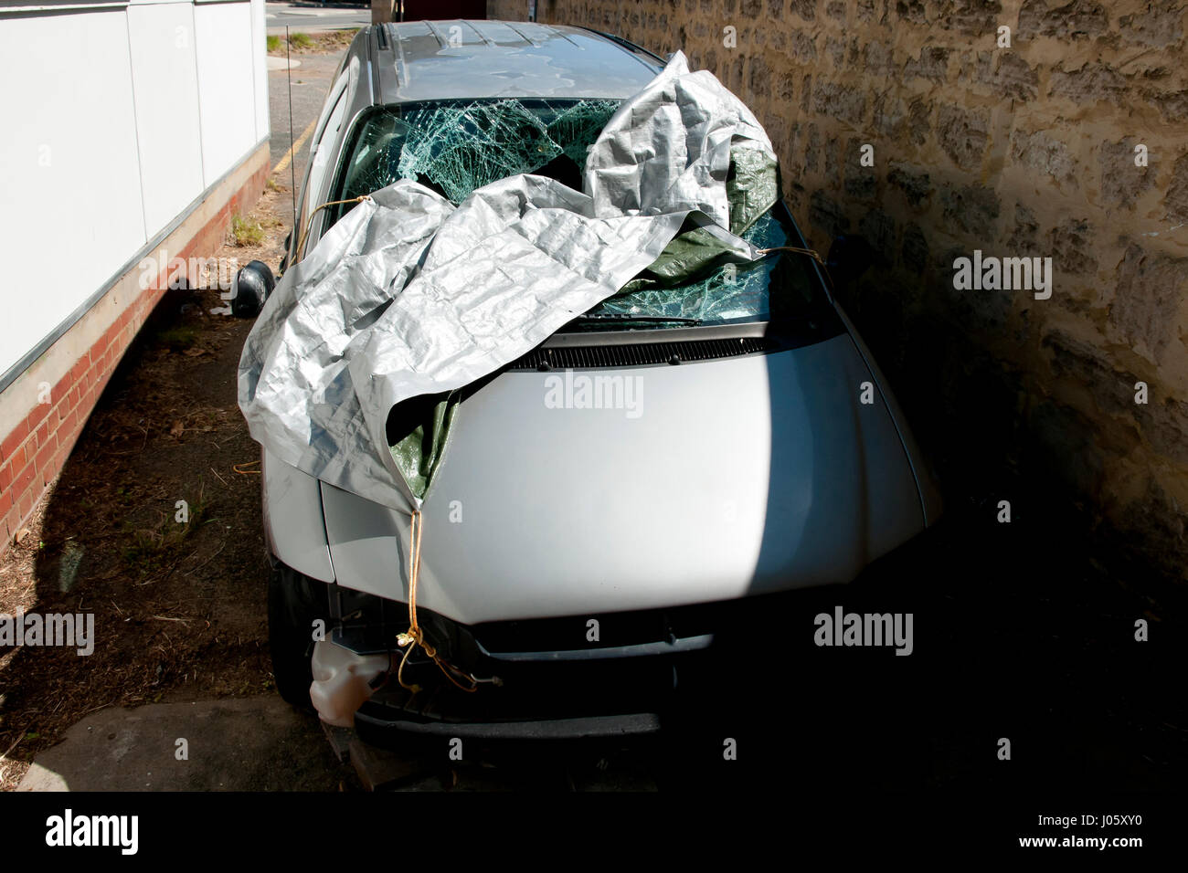 Abgestürztes Auto Stockfoto