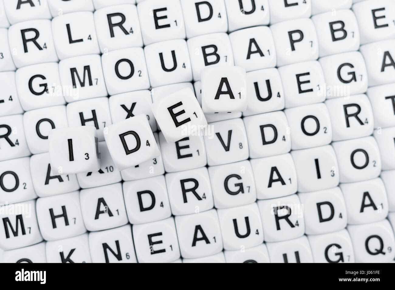 Alphabet Würfel / Buchstabe Würfel / Scrabble-Art Würfel, Rechtschreibung, das Wort "Idee" Stockfoto