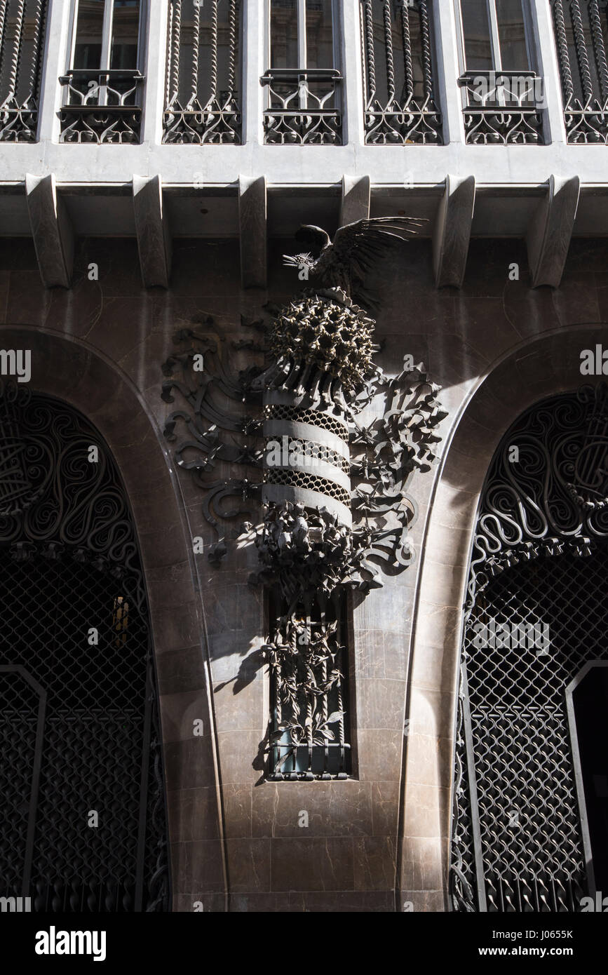 Äußere Details des Palau Güell in Barcelona, Spanien-Europa-EU Stockfoto