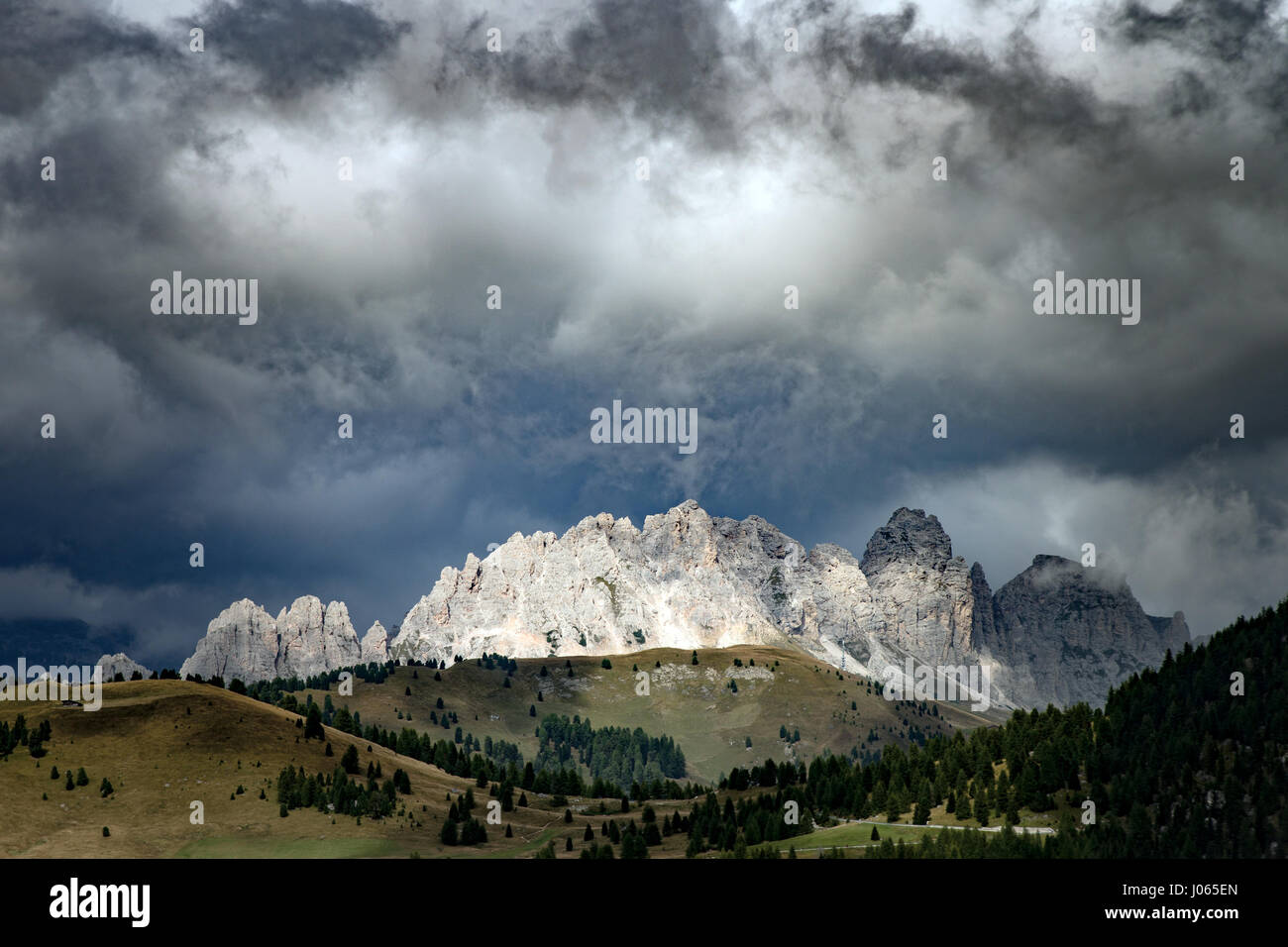 Die Landschaft ist atemberaubend in Val Gardena in Südtirol in Italien. Die Bergkette und Felslandschaft ist Teil der Dolomiten, welche ar Stockfoto