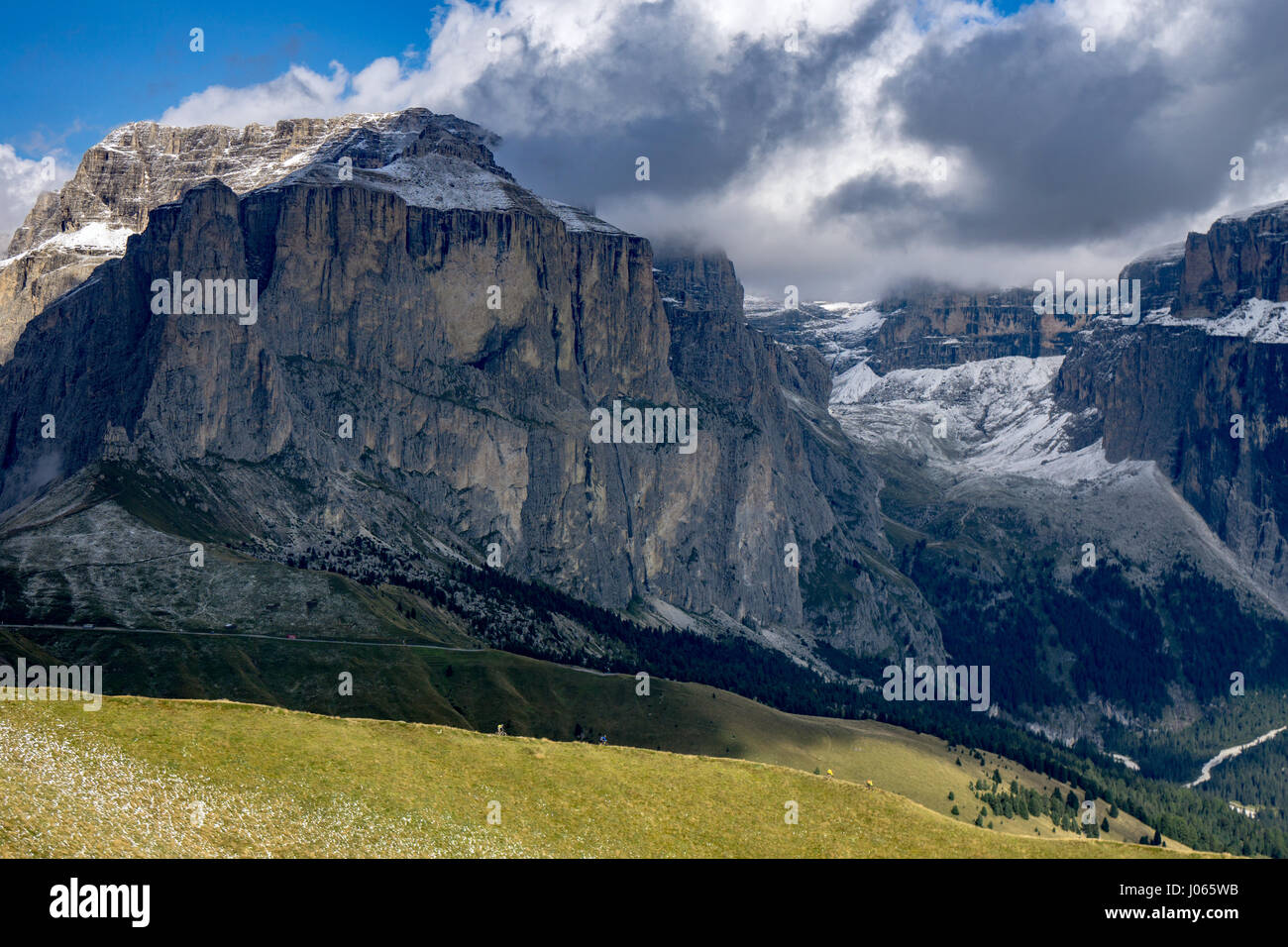 Die Landschaft ist atemberaubend in Val Gardena in Südtirol in Italien. Die Bergkette und Felslandschaft ist Teil der Dolomiten, welche ar Stockfoto