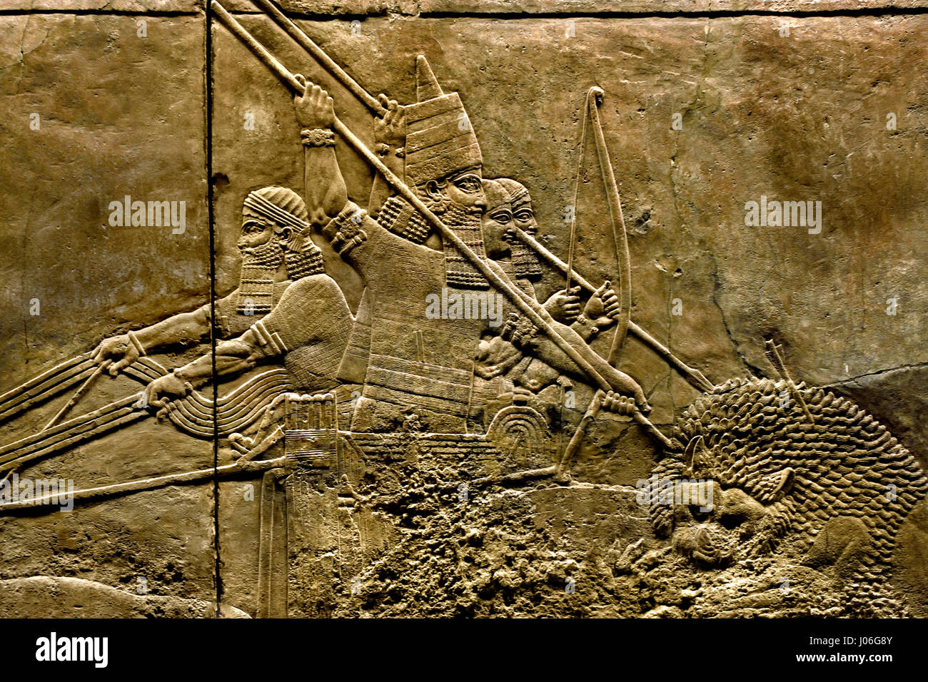 Die königliche Löwen jagen König Assurbanipals aus Nord-Palast von Ninive 645-635 v. Chr. Mesopotamien Irak Assyrien (König Assurbanipal oder Ashshurbanipal, Sohn von Esarhaddon und der letzte starke König des neuassyrischen Reiches (934 – 609 v. Chr.) Details Stockfoto