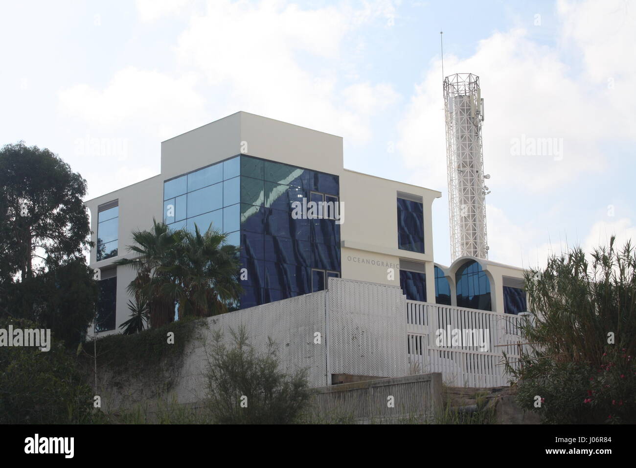 L'Oceanografic - das größte ozeanographische Aquarium in Europa, entworfen von Félix Candela. Stadt der Künste und Wissenschaften, Valencia, Spanien Stockfoto