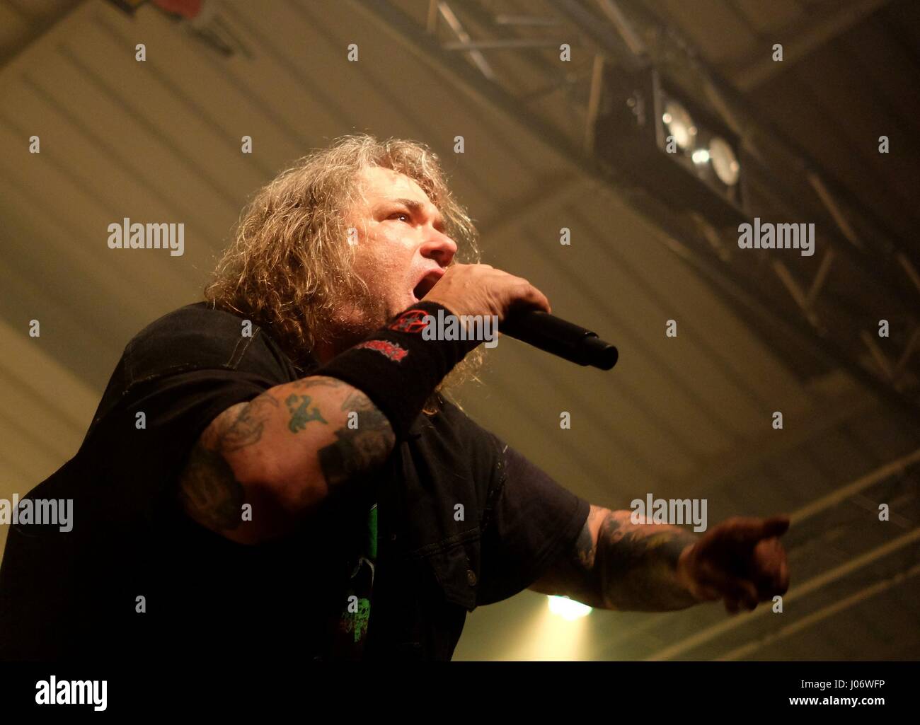 Sänger Steve "Zetro" Souza mit amerikanischen Thrash-Metal-Band Exodus erklingt in der Engine Zimmer Southampton, UK Stockfoto