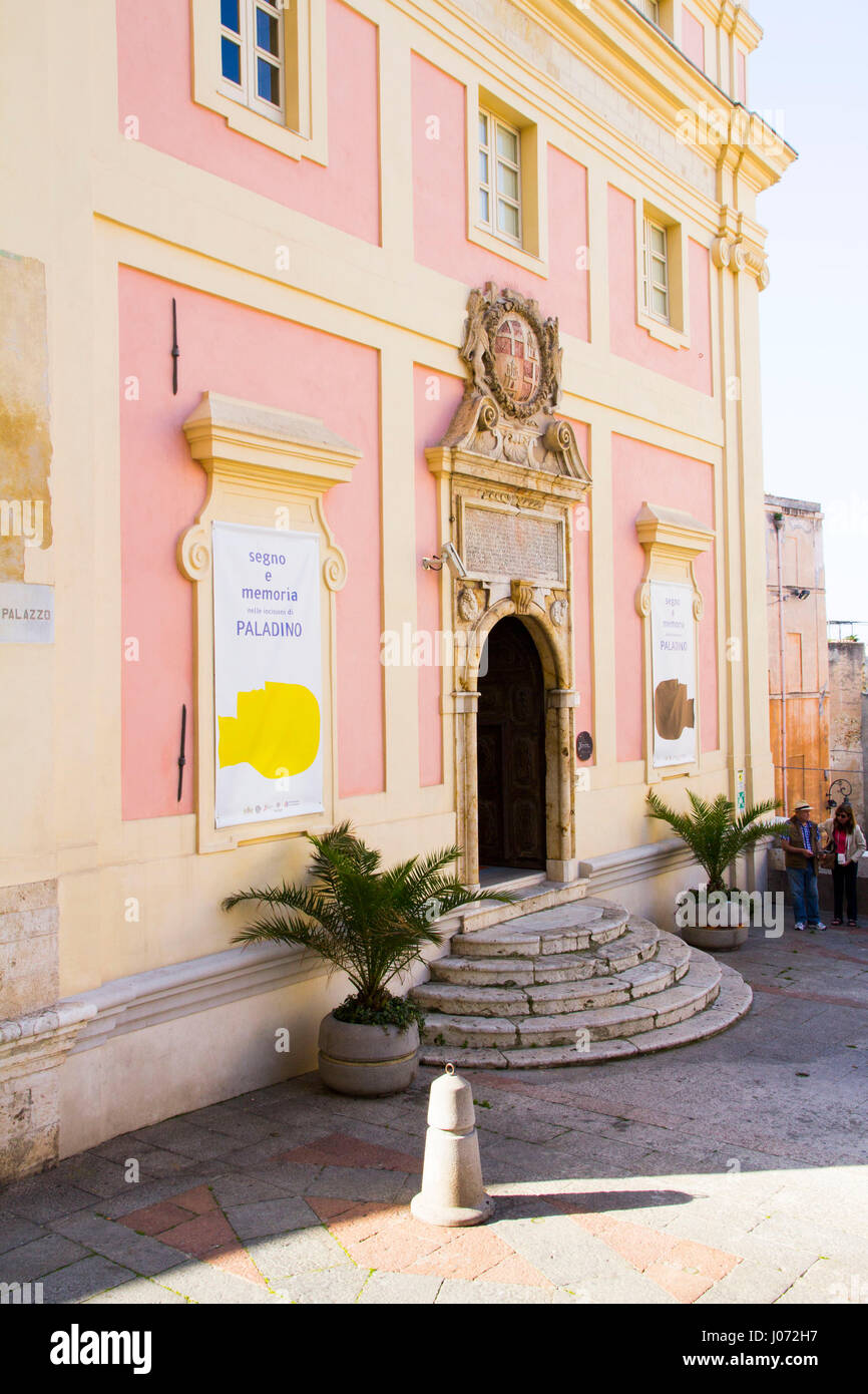 Palazzo di Citta ist das ehemalige Rathaus, inzwischen haben wir als Kunstmuseum in Cagliari, Sardinien. Stockfoto
