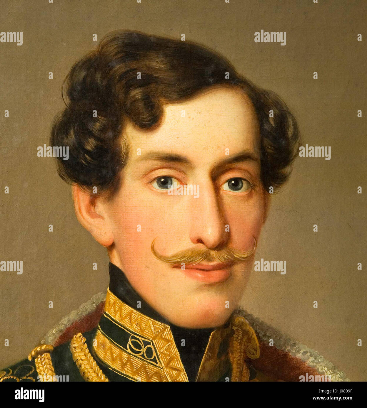 * Österreichisches Standbildnis in Paradeuniform* von Johann Frankenberger zeigt eine detaillierte Darstellung einer Figur in Paradeuniform. Das Stück spiegelt den formalen Militärstil der damaligen Zeit wider und erfasst sowohl die Größe als auch die Disziplin des österreichischen Militärs im 19. Jahrhundert. Stockfoto