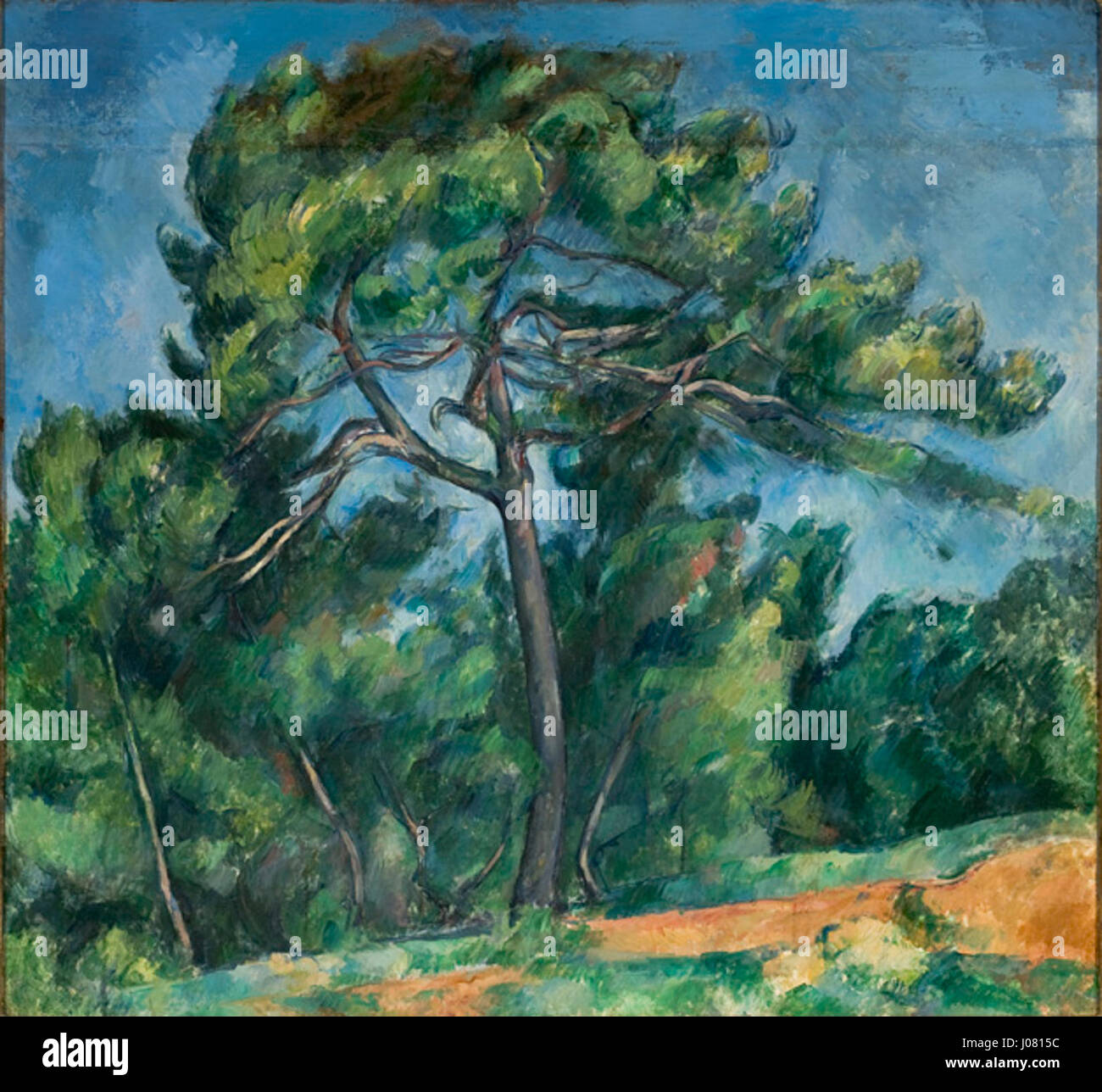 „O Grande Pinheiro“ von Paul Cézanne ist ein Landschaftsgemälde mit einer großen Kiefer, das Cézannes unverwechselbares Pinselwerk und die Verwendung von Farben zeigt. Das Stück reflektiert seinen Übergang vom Impressionismus zum Postimpressionismus und betont Struktur und Form. Stockfoto