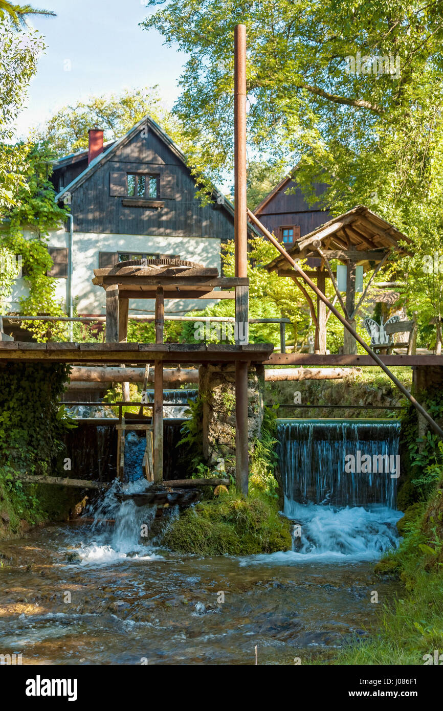 Slunjcica Fluss in Rastoke Dorf in der Nähe von Slunj, Kroatien Stockfoto