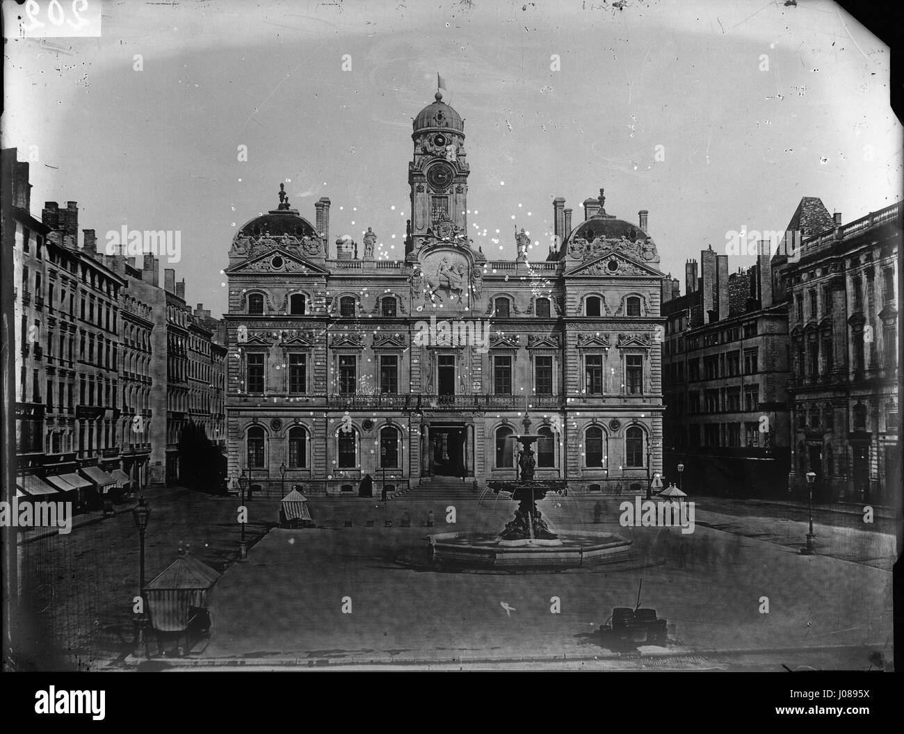 Grands Travaux Urbanisme du Second Empire; La Platzieren des Terreaux et l'Hôtel de Ville de Lyon Stockfoto