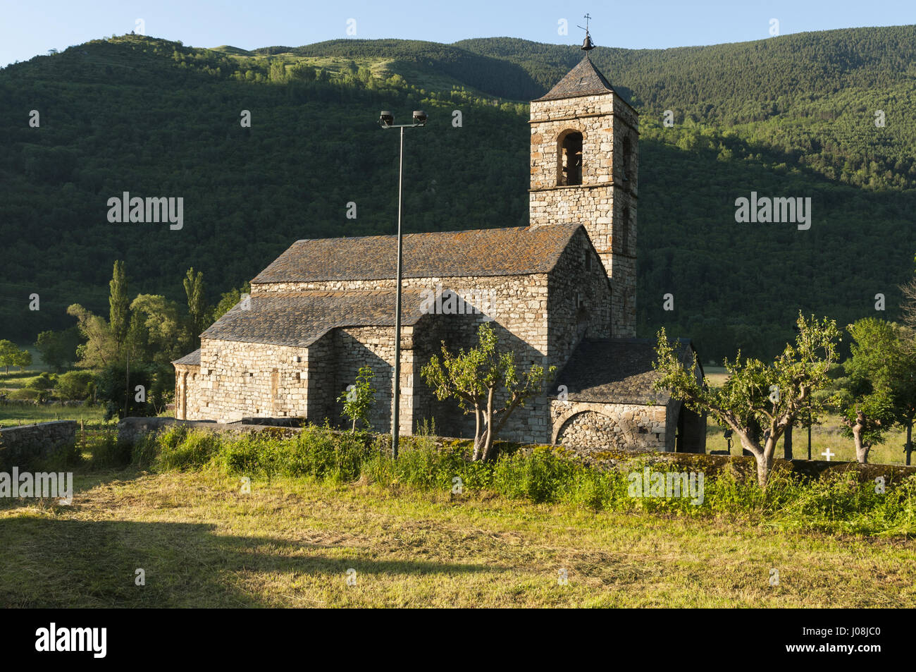 Spanien, Pyrenäen, Katalonien, Val de Boi, Barruera, Kirche Sant Feliu Stockfoto