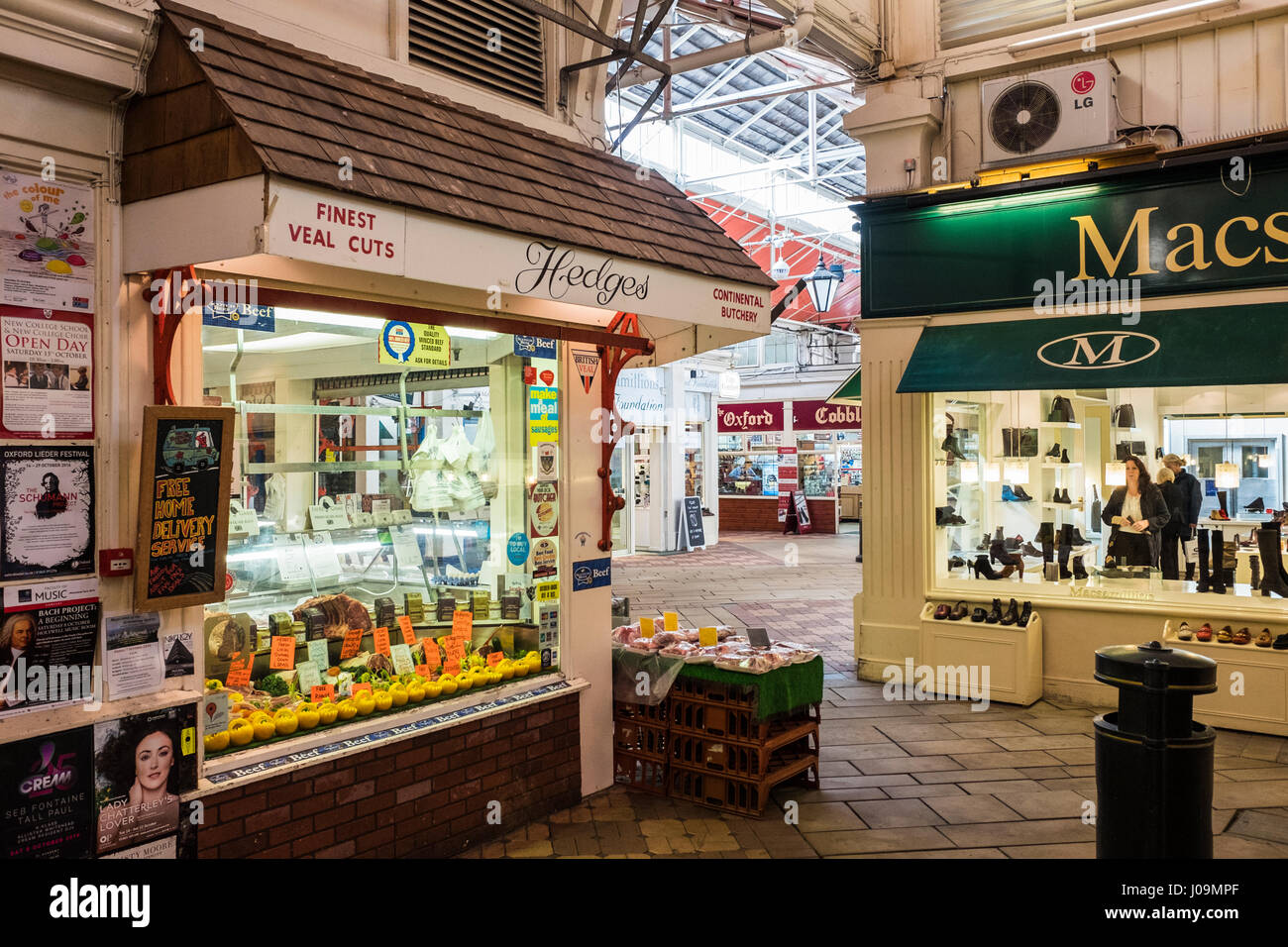 Oxford ist eine Stadt, die weltweit bekannt als die Heimat der University of Oxford, die älteste Universität in der englischsprachigen Welt. England, Großbritannien Stockfoto