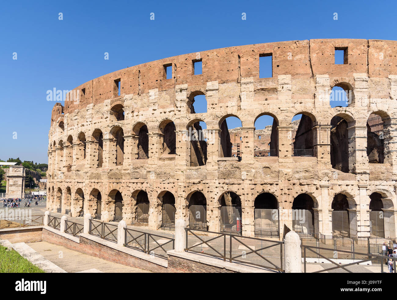 Kolosseum in Rom, Italien, das große Gebäude des römischen Reiches Stockfoto
