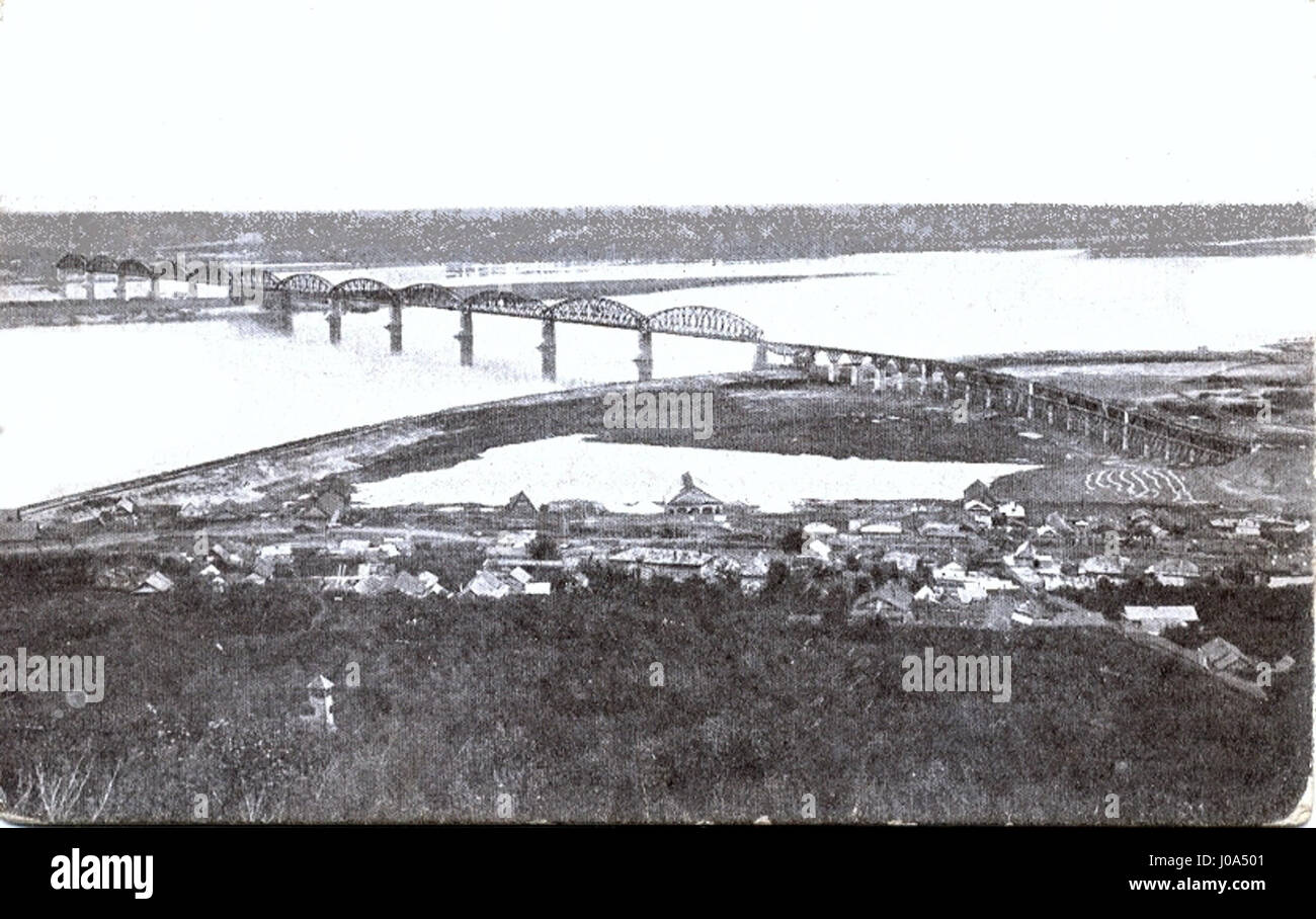 Dmitriy Vishnevskys Kunstwerk 'Шифр. Порядок. Жизнь. 3' (Cipher.-Reihenfolge. Leben. 3) untersucht Themen der Kryptographie und systematischen Ordnung und spiegelt den Fokus der zeitgenössischen russischen Kunst auf Struktur und Komplexität wider. Stockfoto