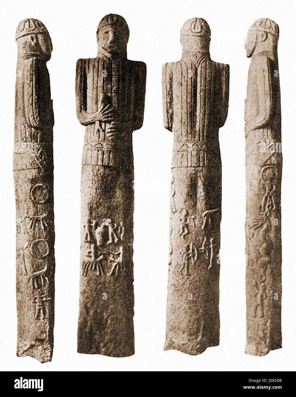 Dieses Gemälde mit dem Titel „spirituelle Strömungen Russlands“ erforscht die tiefen kulturellen und spirituellen Strömungen Russlands. Das Kunstwerk zeigt die ikonischen Landschaften und symbolischen religiösen Bilder, die die russische Kunst des 19. Jahrhunderts definieren. Stockfoto