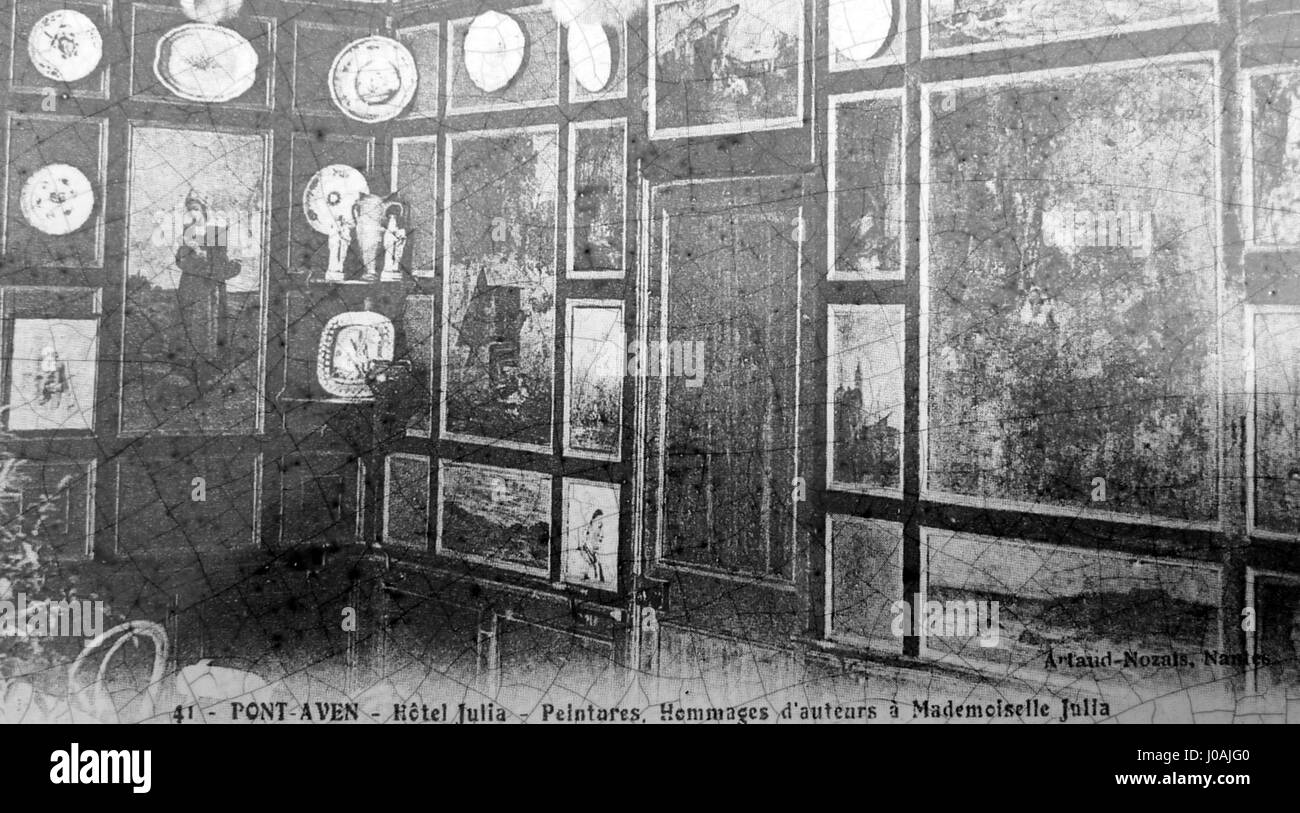 Das Hôtel Julia in Pont-Aven, Frankreich, ein bekannter Ort für Künstler im späten 19. Jahrhundert, verbunden mit der Pont-Aven Schule für Malerei und den Werken prominenter Künstler wie Paul Gauguin. Stockfoto