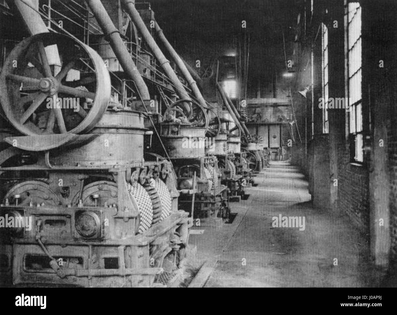 Ein historisches Industriebild, das die Wasch- und Ballungsanlage in Somain im Jahr 1926 darstellt und die Auswirkungen der industriellen Revolution auf die Fertigung zeigt. Stockfoto