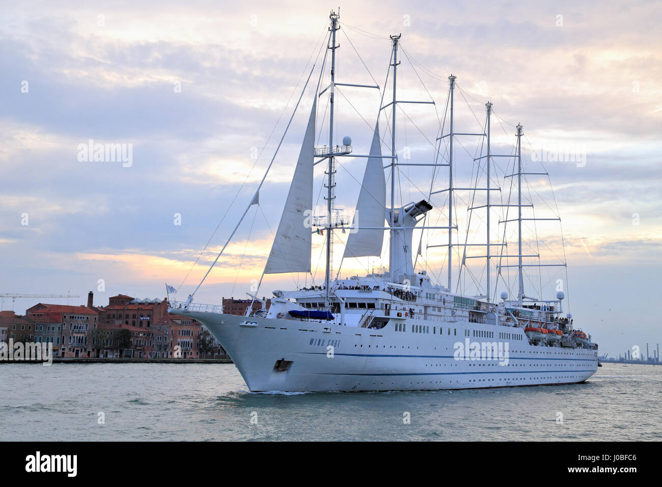 Kreuzfahrt Segelschiff Wind Surf Stockfoto