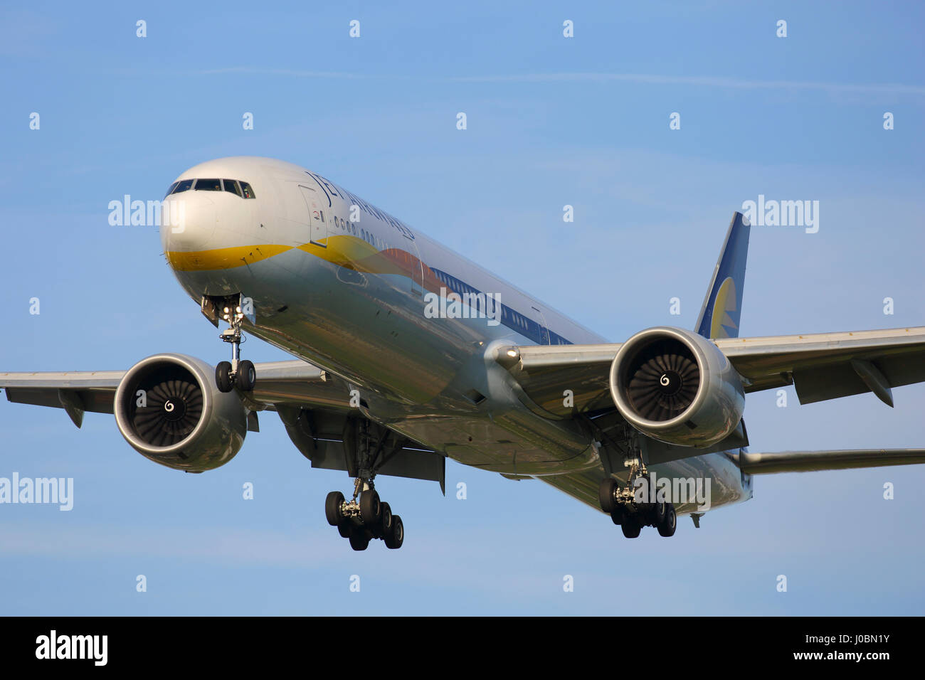 VT-JEV Jet Airways Boeing 777-300 Cn 35158 / 637 Ankunft am Flughafen London Heathrow Stockfoto