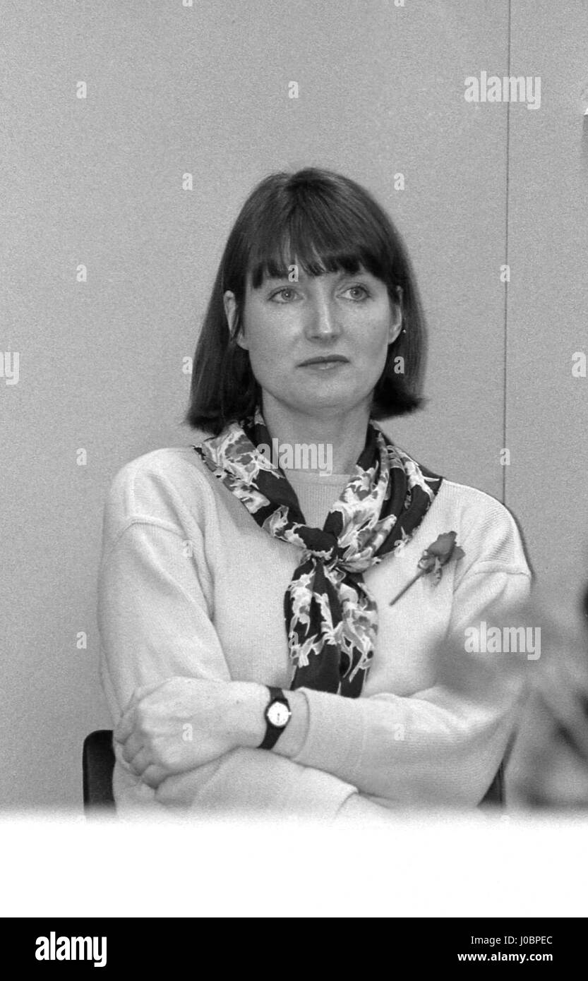 Harriet Harman, Labour party Mitglied des Parlaments für Peckham, besucht eine Party-Pressekonferenz in London, England am 29. Januar 1990. Stockfoto