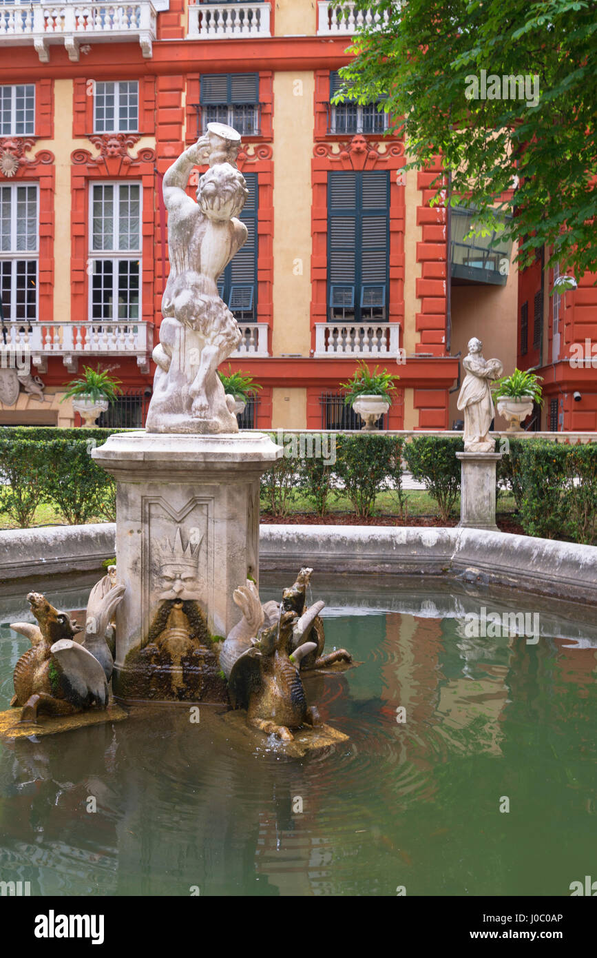 Palazzo Bianco Gärten mit Palazzo Rosso in den Hintergrund, UNESCO-Weltkulturerbe, Genua, Ligurien, Italien Stockfoto