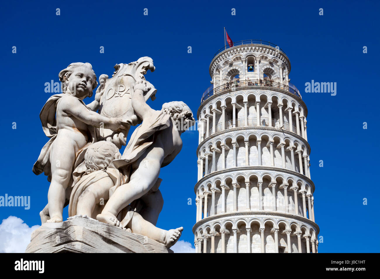 Der schiefe Turm von Pisa, Campanile oder Bell Tower, Fontana dei Putti, Piazza del Duomo, UNESCO, Pisa, Toskana, Italien Stockfoto