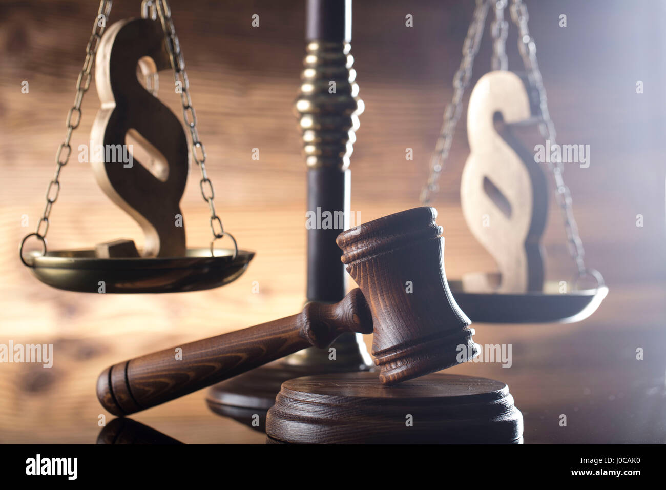 Die Wahrheit Zwischen Recht Und Gerechtigkeit www.alamy.de