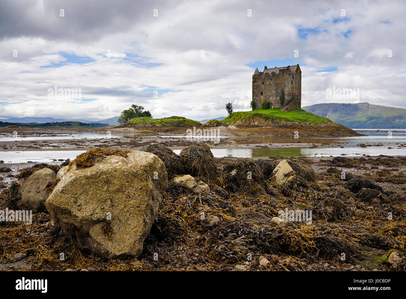 Castle Stalker (Burg Aaargh von Monty Python und der Heilige Gral), in der Nähe von schottischen Westküste Port Appin, Argyll, Schottland Stockfoto